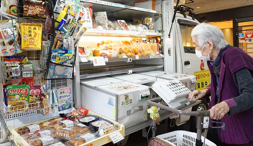 移動スーパーの様子